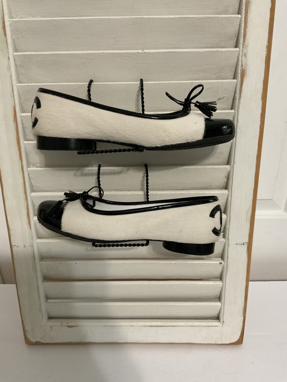 CHANEL Shoes Pony Hair Patent Cap Toes Ballet Flats Size 36 - Picture 9 of 11